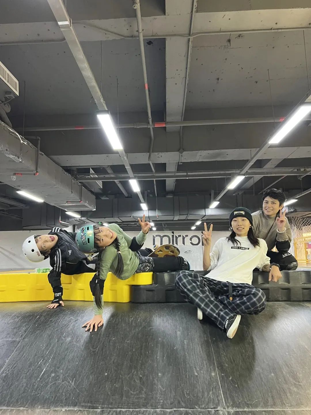 【滑板疯女孩】全职做滑板教练的贵阳女滑手——@SK8蚊子-MadFuture 疯未来