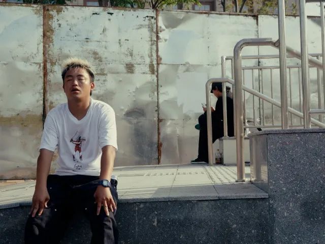 SAGA滑板队差点解散?|继续和主理人路飞聊聊《板命 2》的拍摄-MadFuture 疯未来