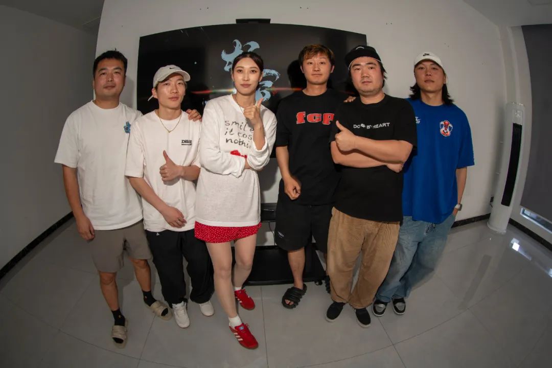 SAGA滑板队差点解散?|继续和主理人路飞聊聊《板命 2》的拍摄-MadFuture 疯未来