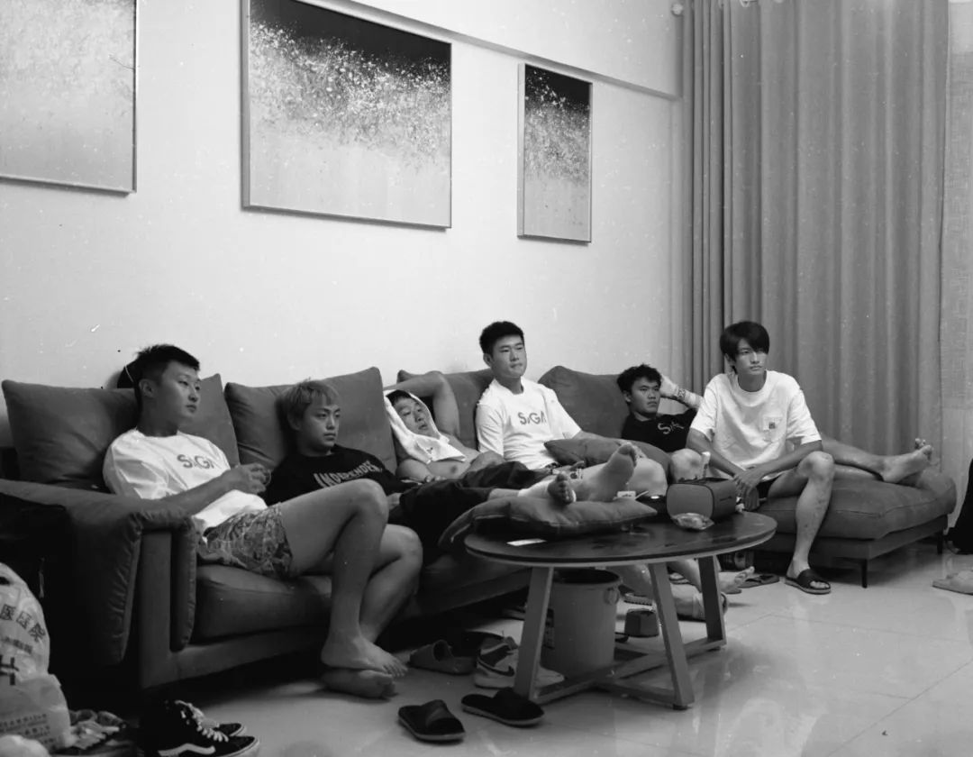 SAGA滑板队差点解散?|继续和主理人路飞聊聊《板命 2》的拍摄-MadFuture 疯未来