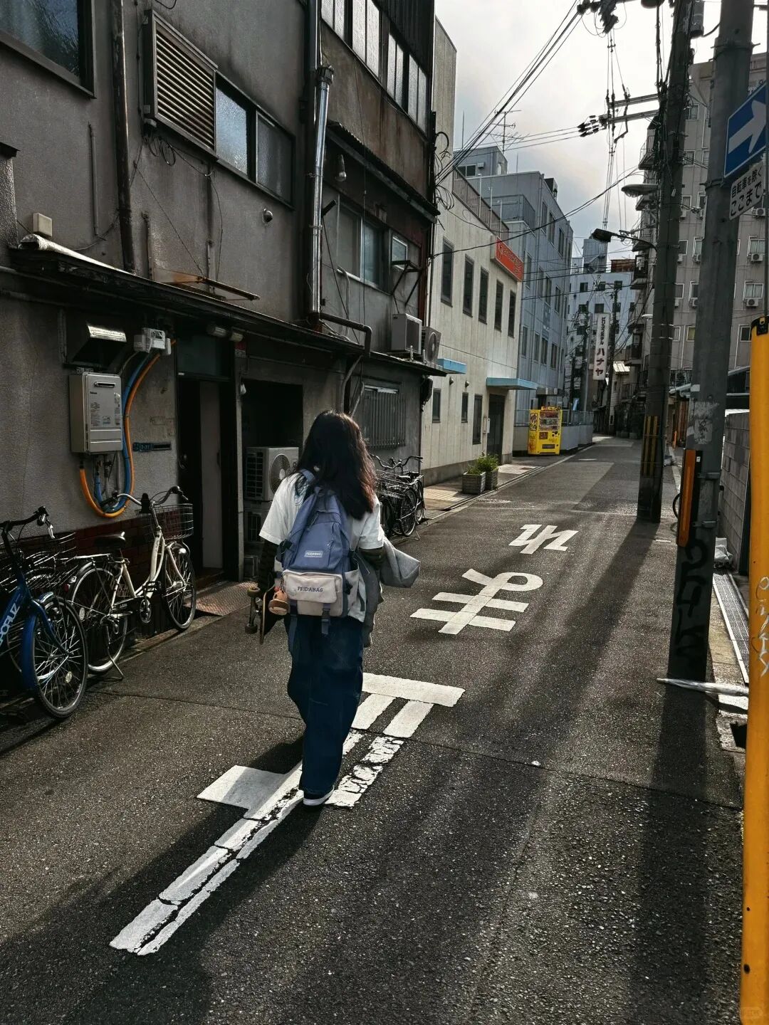 【滑板疯女孩】一不小心成为"网红"的北京女滑手——@某芸xx-MadFuture 疯未来