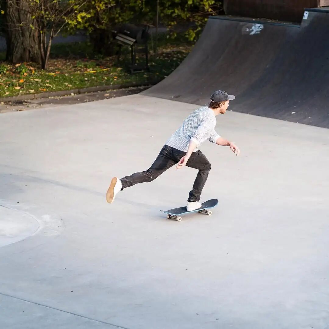 做不了职业滑手, 那就做一个真正懂滑板、理解滑手的医生 | Simon J. Kramer-MadFuture 疯未来