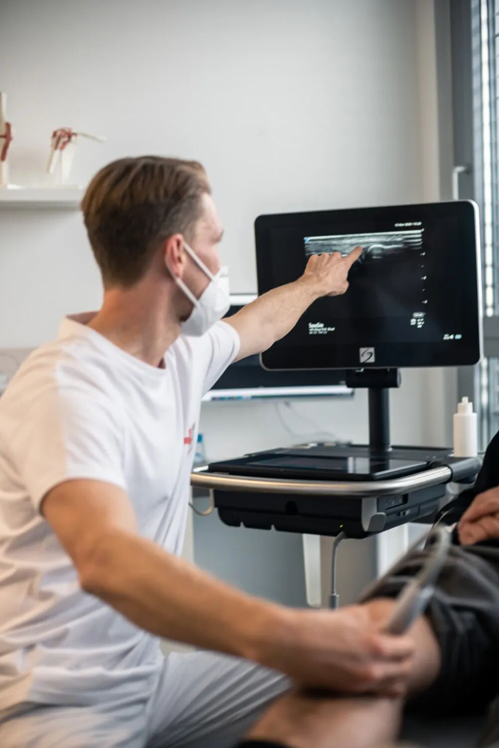 做不了职业滑手, 那就做一个真正懂滑板、理解滑手的医生 | Simon J. Kramer-MadFuture 疯未来