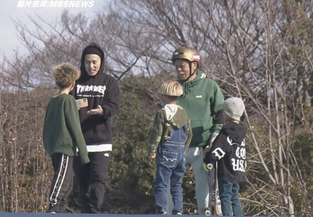 80 岁才开始滑板，86岁他仍坚持每天练 3 小时！｜木下吉男-MadFuture 疯未来